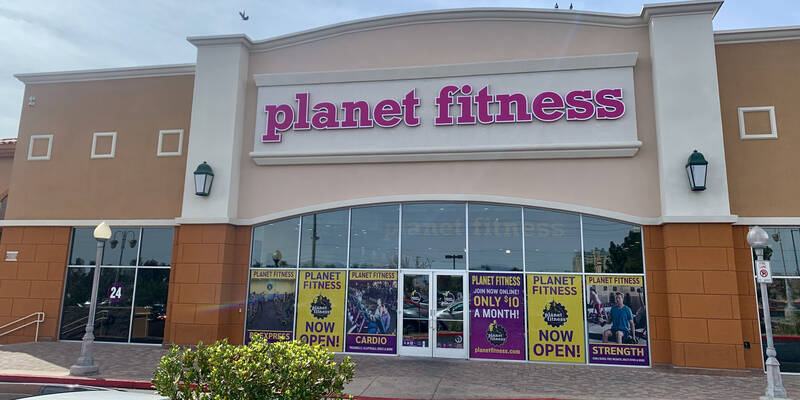 Planet Fitness at night