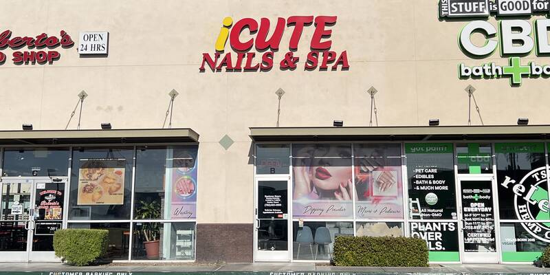 iCute Nails & Spa at night