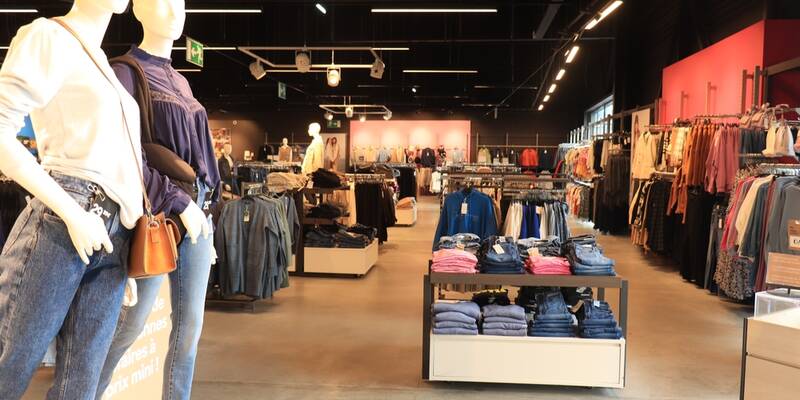 aerie locations on the Las Vegas Strip