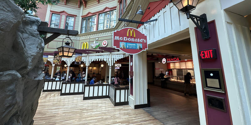 Food Court