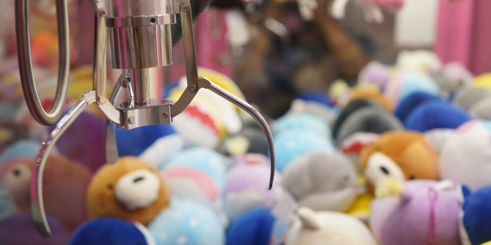 Fantasy Claw Arcade at night