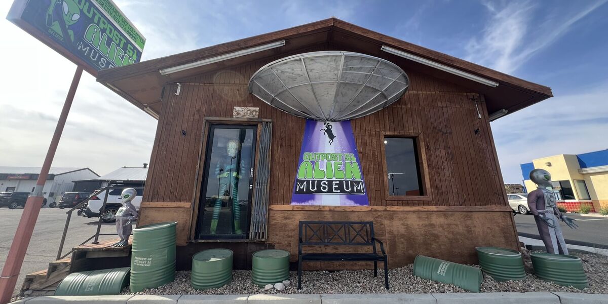 Outpost 51 Alien Museum at night