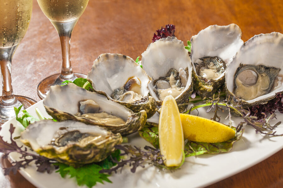 Pearls Oyster & Crudo Bar restaurant