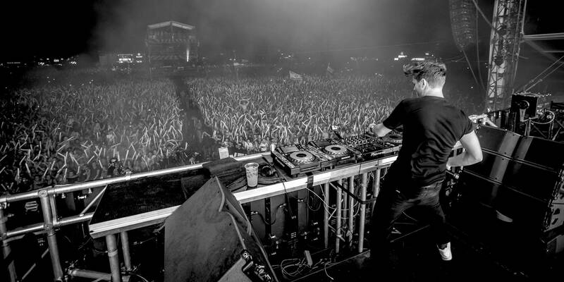 Martin Garrix w/ Justin Mylo