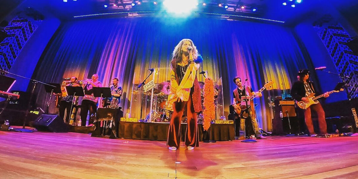 She Rox! A Celebration of Women Who Rock!