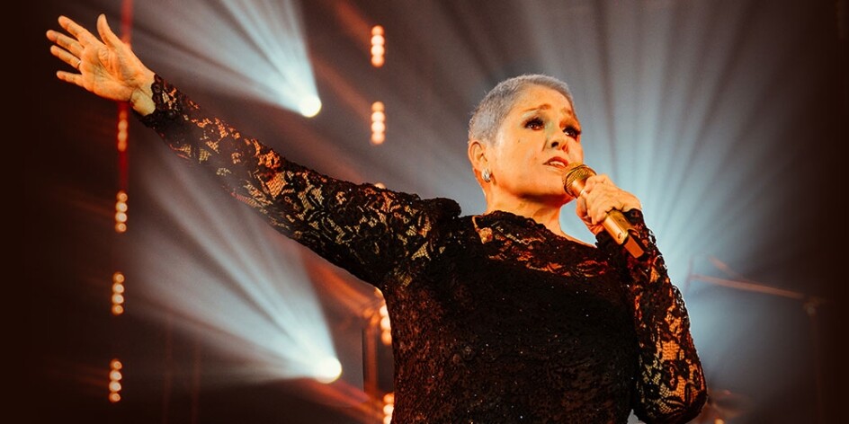 Lupita D'Alessio: Gracias Tour