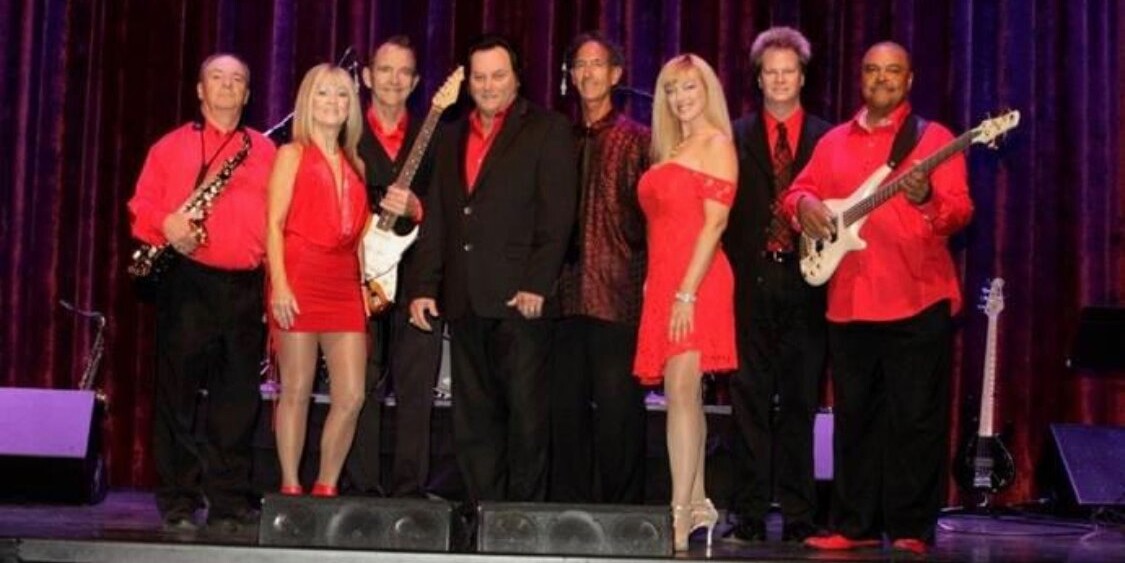 Deja Vu Dance & Show Band