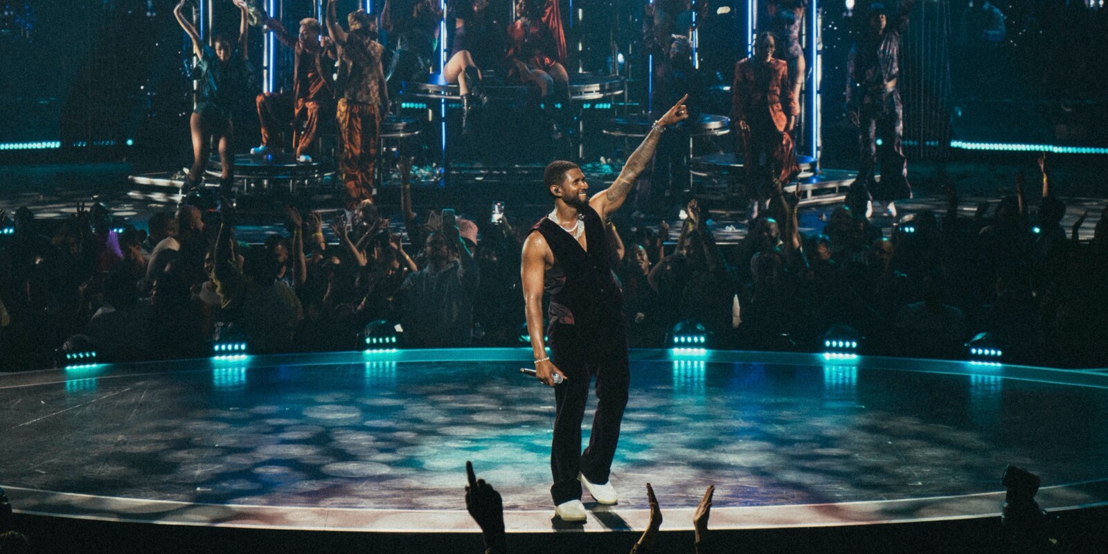 Usher: My Way Residency Afterparty - A Taste of Passion