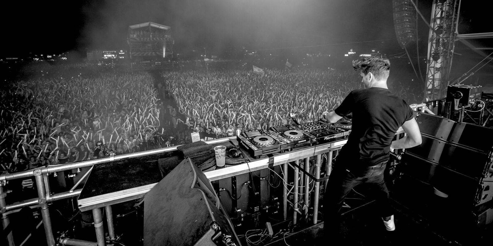 Martin Garrix w/ Justin Mylo