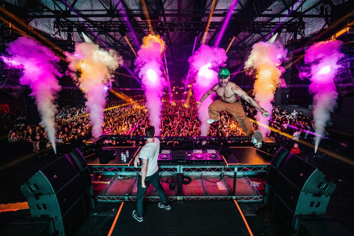 Loud Luxury