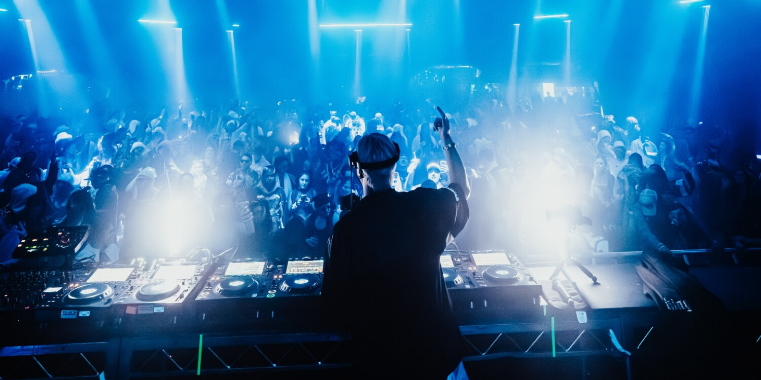 Wax Motif